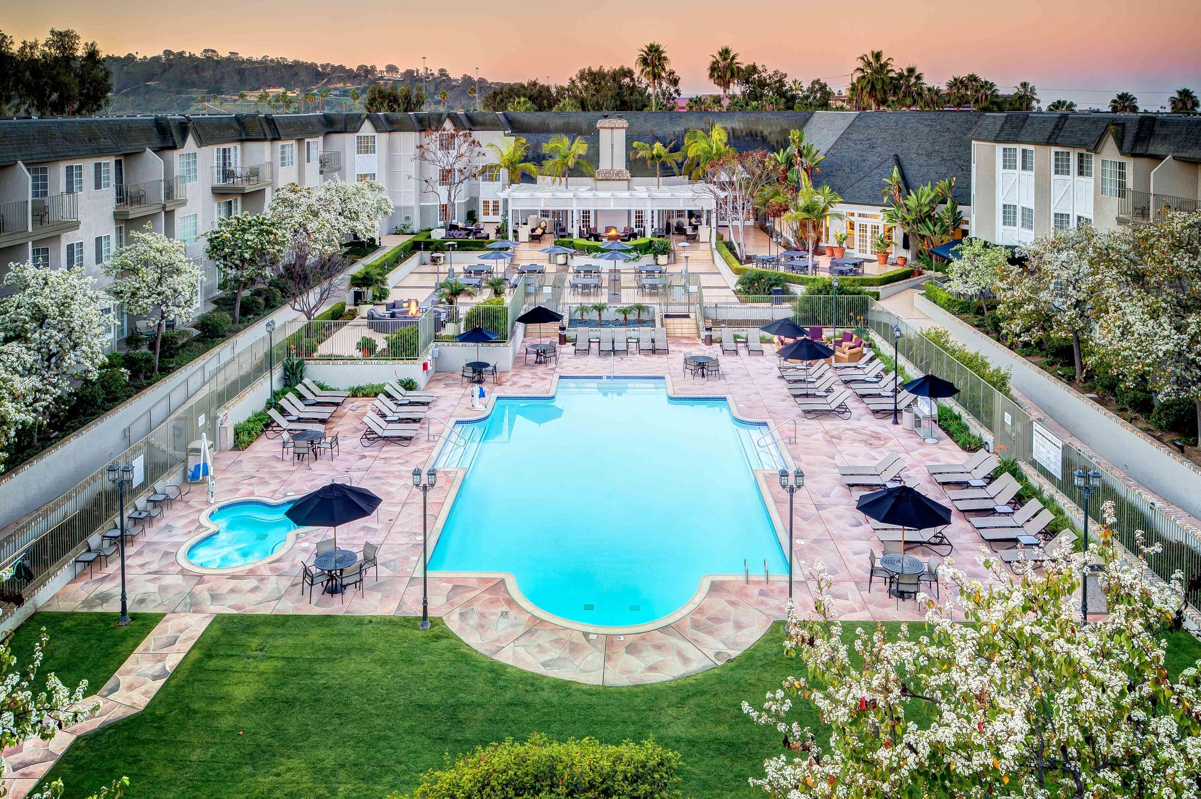 Hilton San Diego/Del Mar Exterior photo